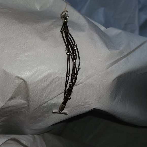 Lucky Brand Leather & Silver Toggle Bracelet NWT - Picture 6 of 9